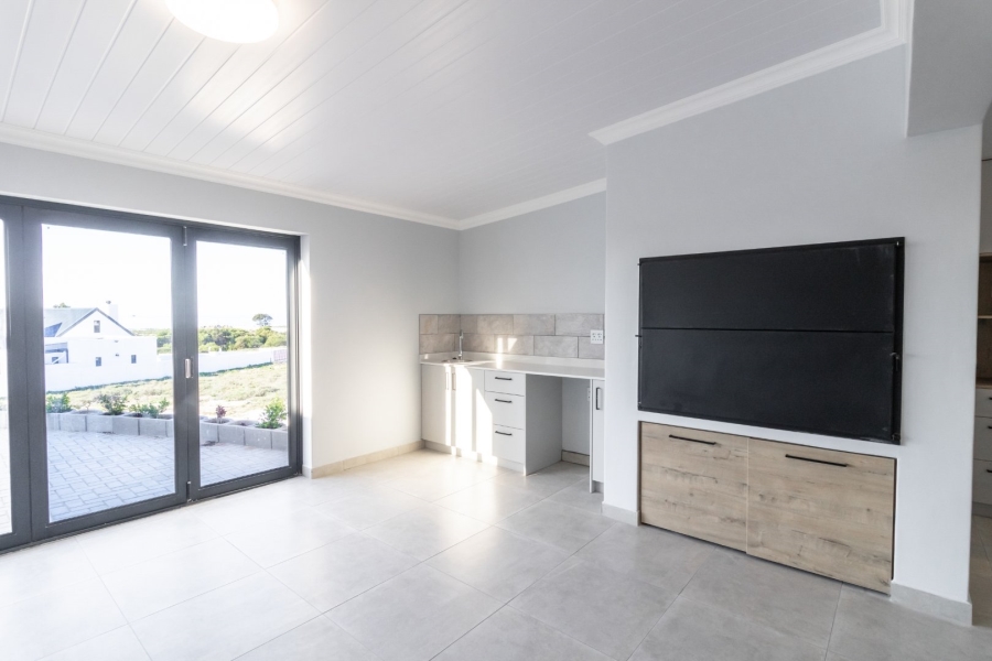 4 Bedroom Property for Sale in Da Gama Bay Western Cape